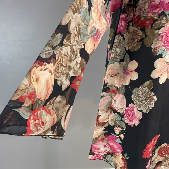 Size Large floral swing dress with beautiful chiffon bell. Body lined. USA - Picture 6 of 17